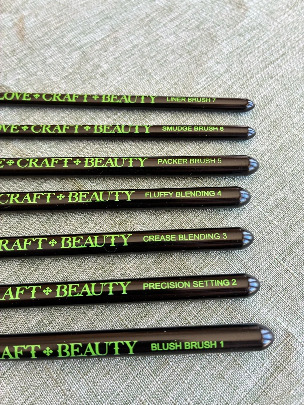 Makeup Brush Set - 7 Piece